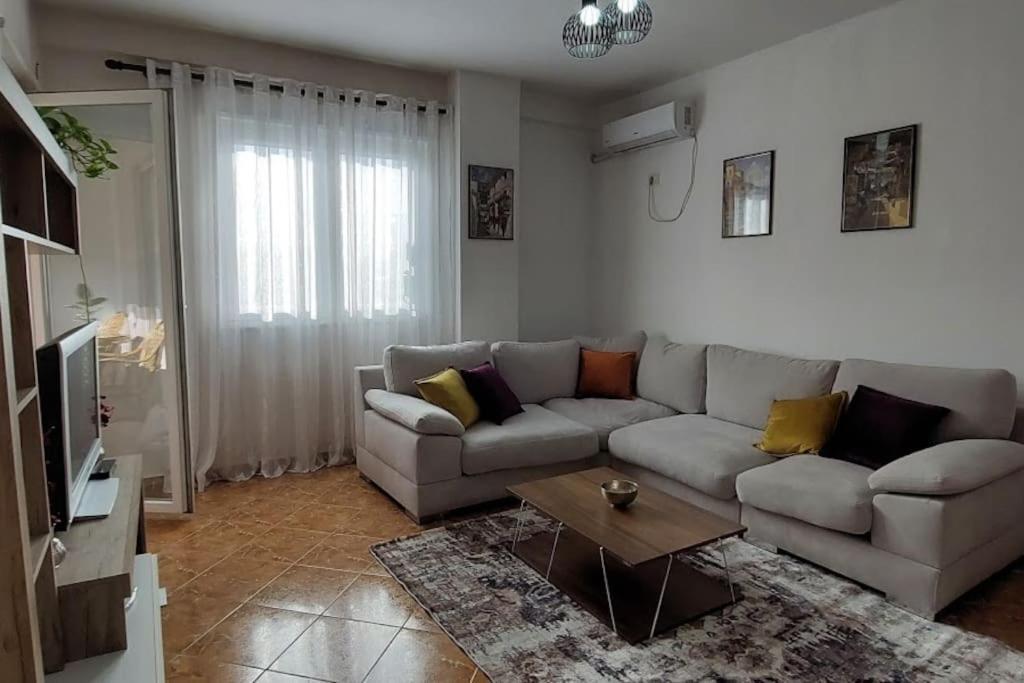 Cozy Sunlit Apartment With Scenic Balcony View Тирана Экстерьер фото