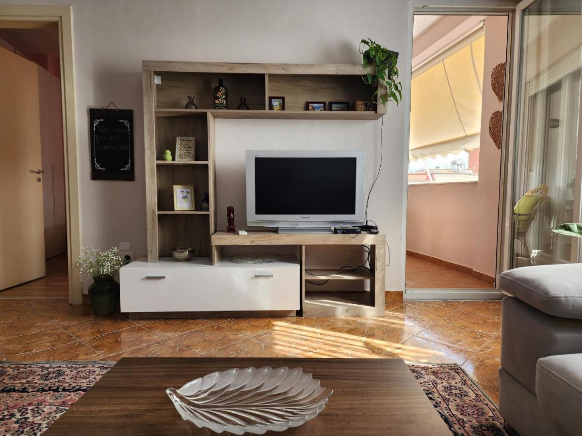 Cozy Sunlit Apartment With Scenic Balcony View Тирана Экстерьер фото